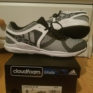 Women's Adidas sneakers